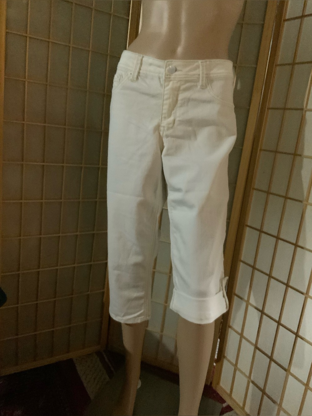17/21 Exclusive Denim White Women’s Bermuda Shorts